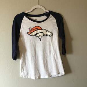 Denver Broncos Raglan T-Shirt Women's Size Small White Blue NFL Original or Jrs